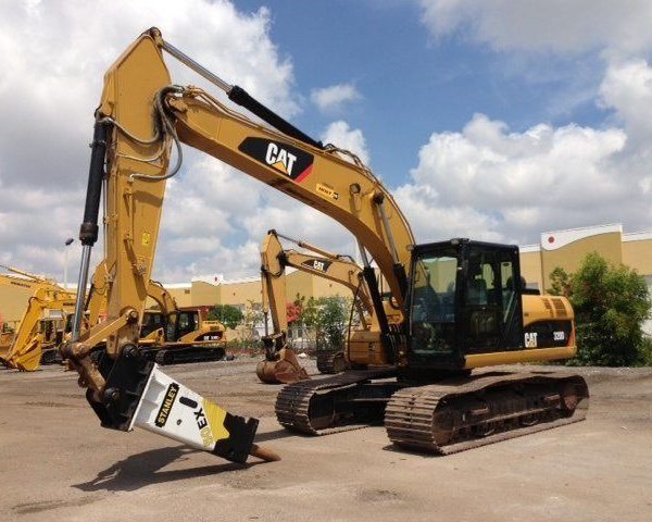 caterpillar 320d excavator rental equipment