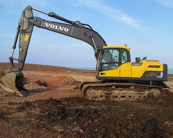 image of volvo ec220d rental