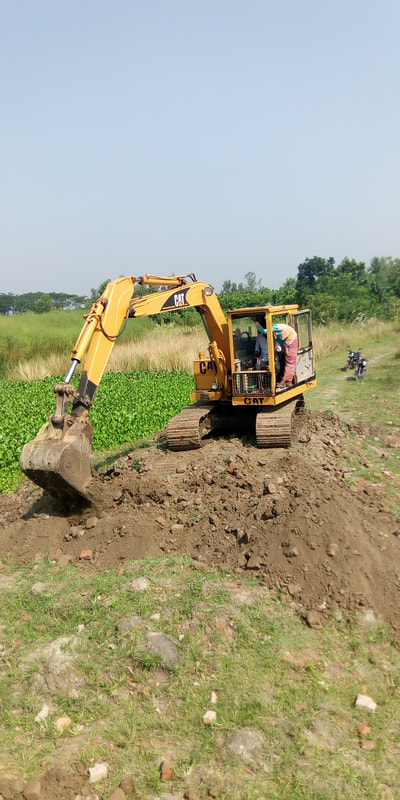 operator using a cat 300 rental