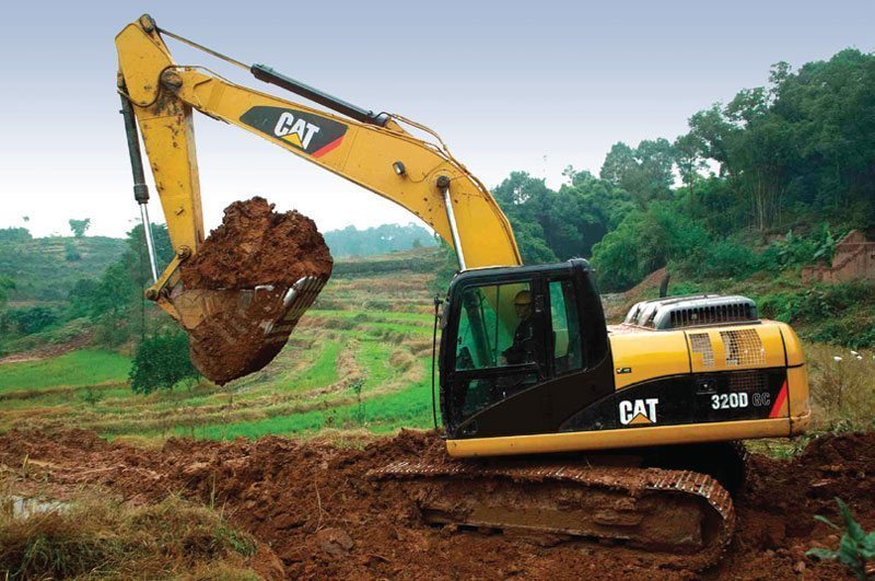 CAT 320D Side